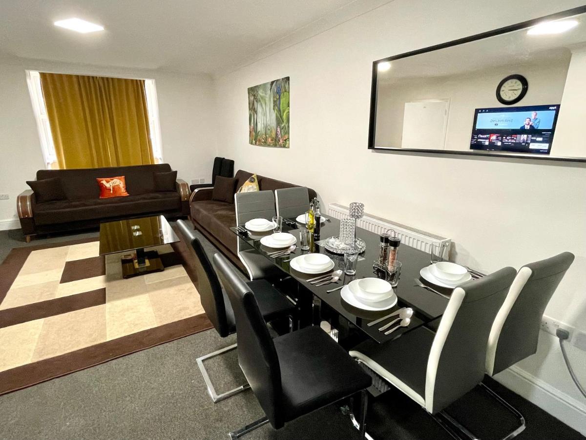 4 Bedrooms House, 3 Bathrooms , Separate Reception, Full Kitchen, Garden, Parking Londres Exterior foto